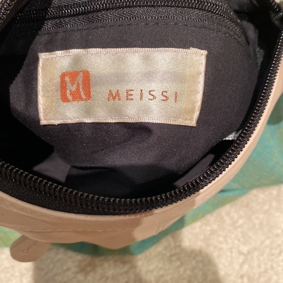 Leather shoulder bag - Picture 6 of 9